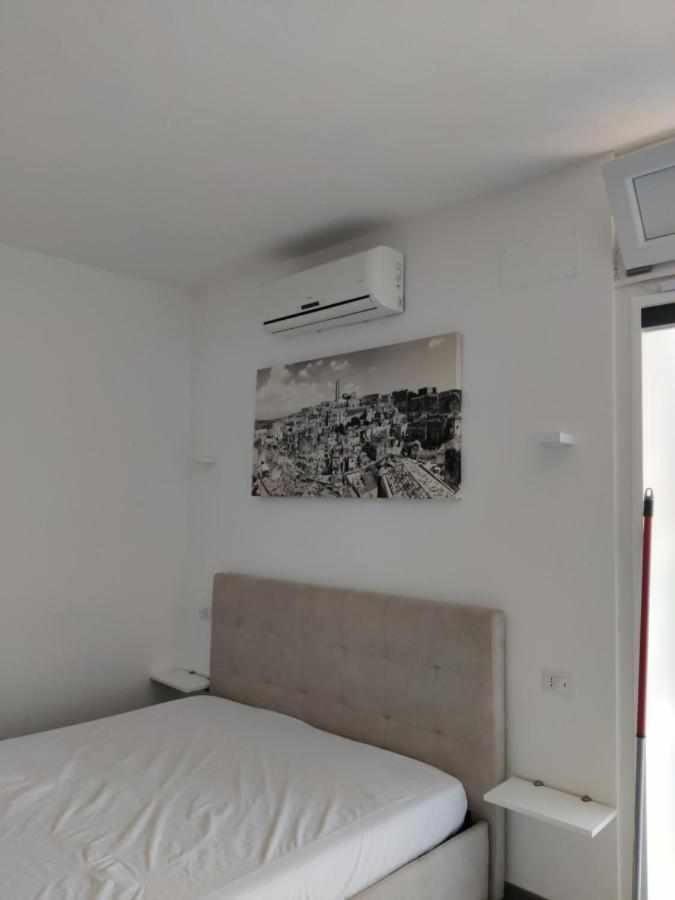 Casa Vacanza La Piccolina มาเตรา ภายนอก รูปภาพ