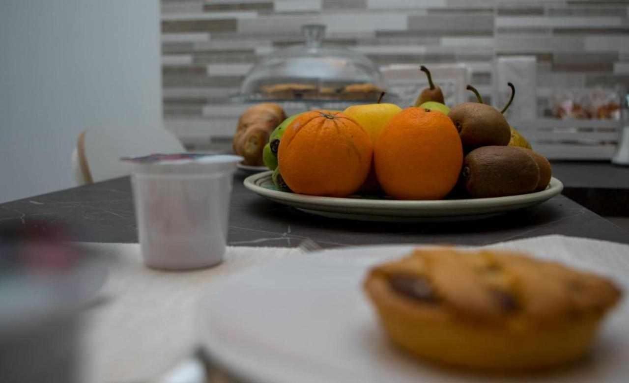 Casa Vacanza La Piccolina มาเตรา ภายนอก รูปภาพ