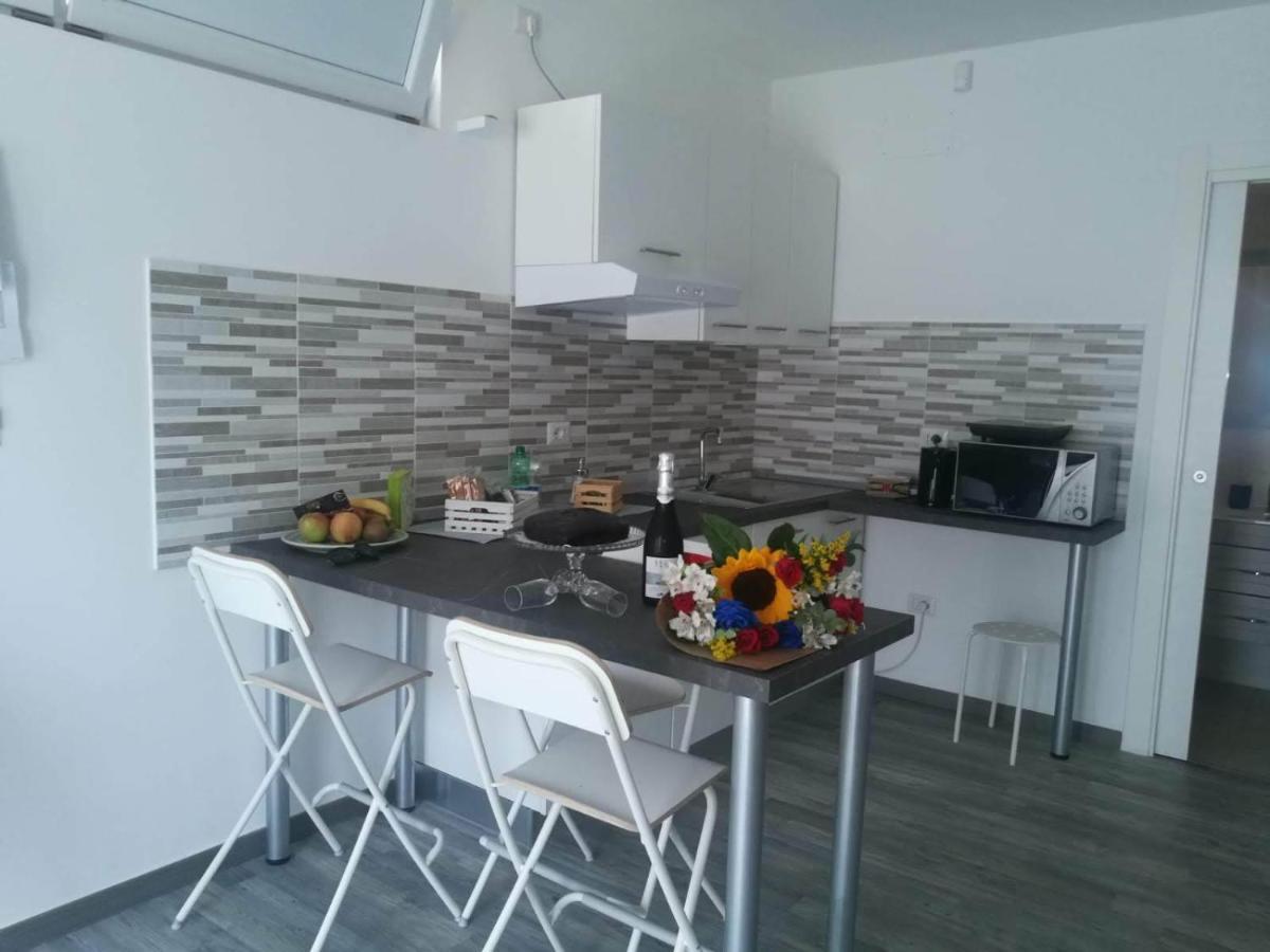 Casa Vacanza La Piccolina มาเตรา ภายนอก รูปภาพ